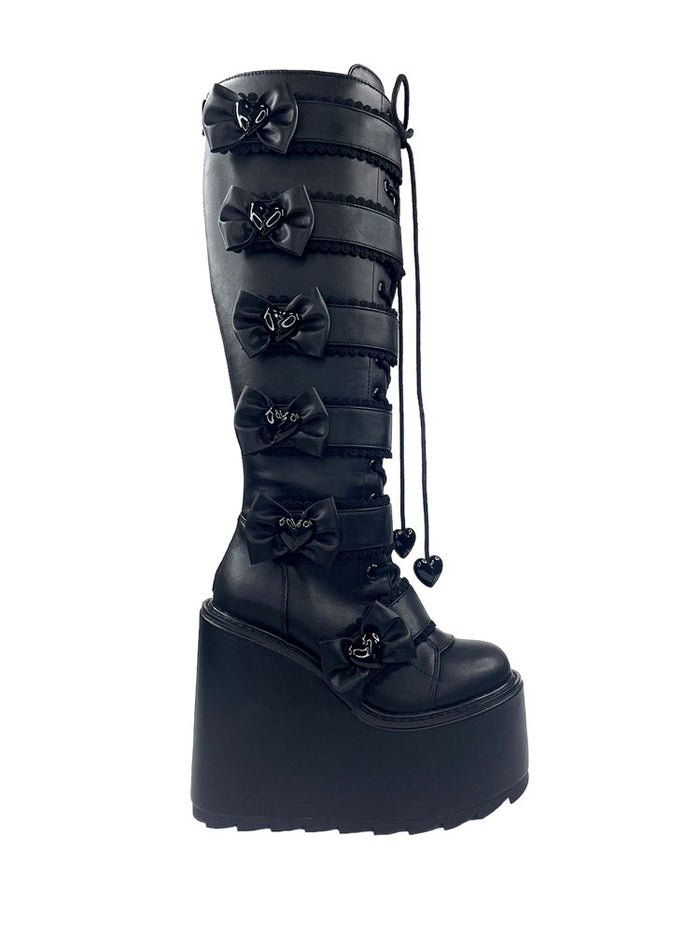 Monster High x YRU Footwear Collection – strangecvlt
