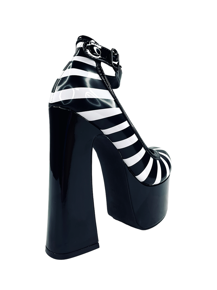 FRIGHT - BLACK/WHITE