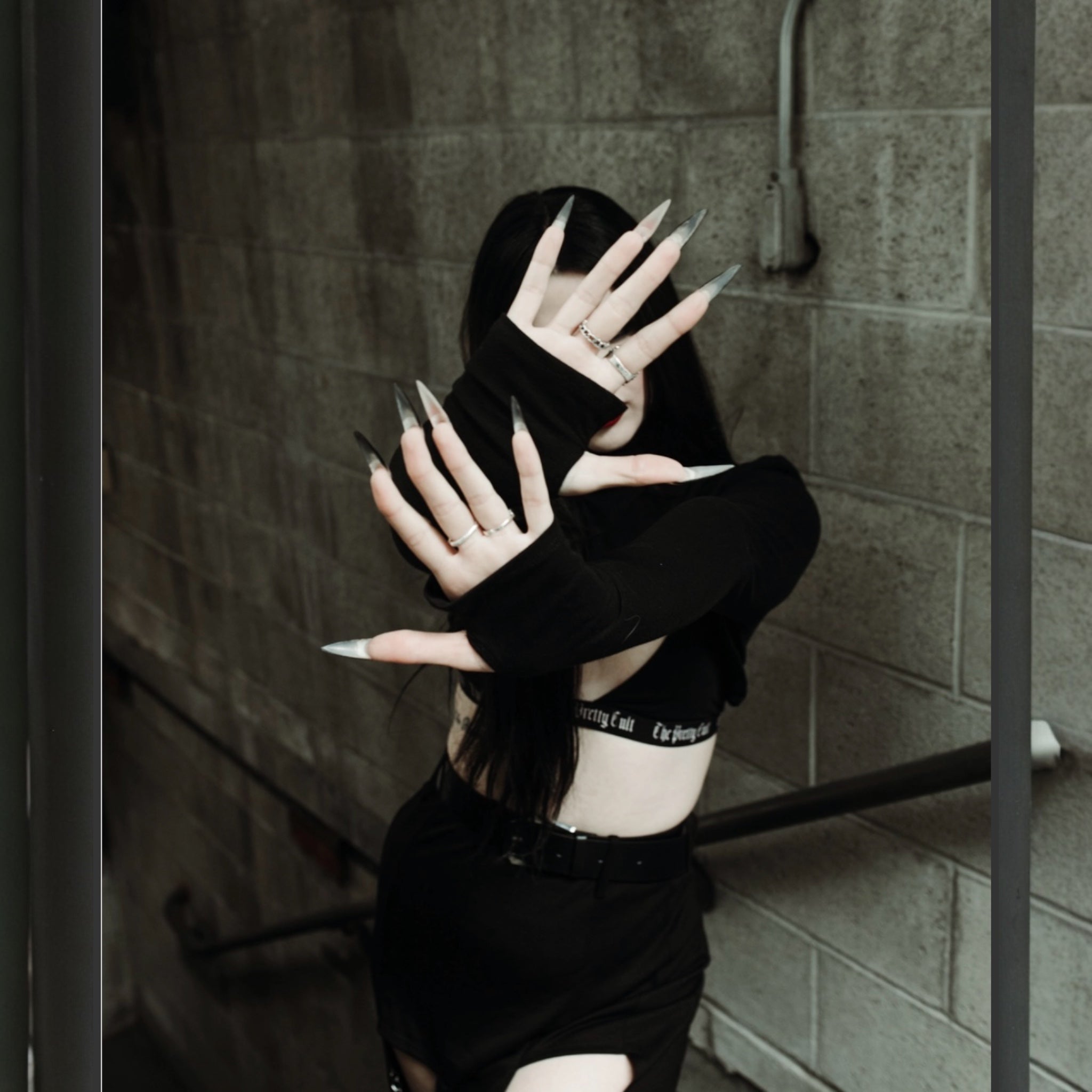 CURSED SHRUG - BLACK