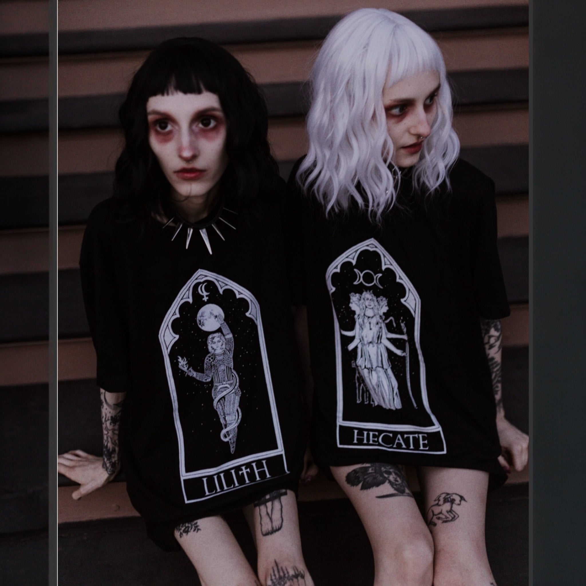 LILITH ORACLE TEE - BLACK